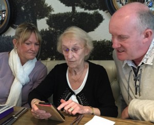 Using a smartphone to keep in touch with family